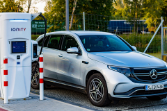 mercedes-benz-eqc-2020-06