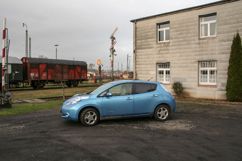 nissan-leaf-tag3-4 nissan-leaf-tag3-4