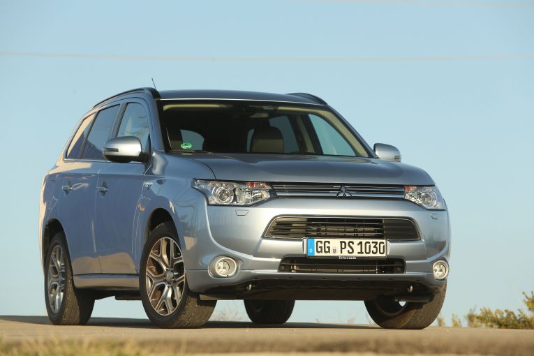 mitsubishi-outlander-phev-26