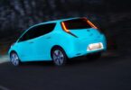 nissan-leaf-selbstleuchtende-autolackierung-3