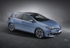 toyota-auris-hybrid-2015-01