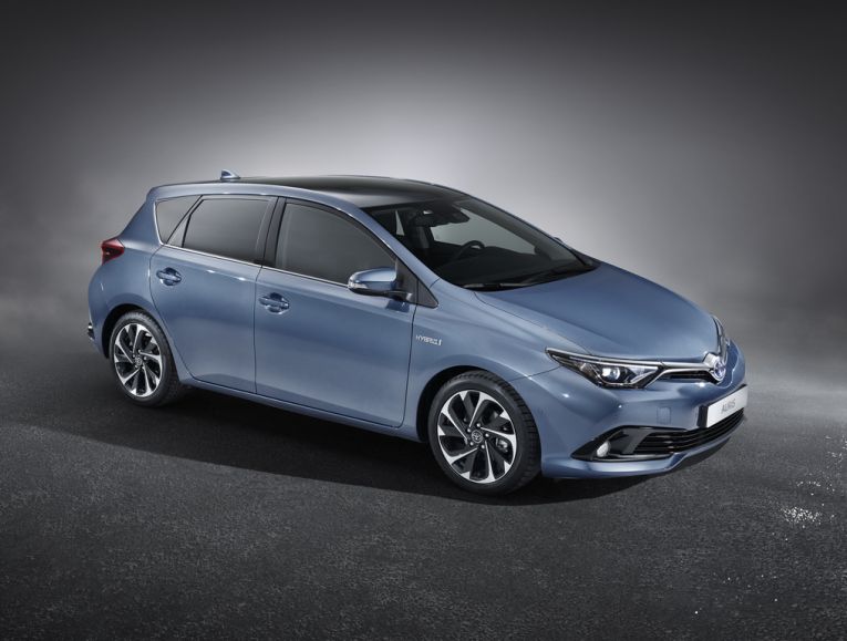 toyota-auris-hybrid-2015-01 toyota-auris-hybrid-2015-01