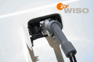 ZDF-Magazin „WISO“ über Wucher-Tarife beim Stromtanken im TV