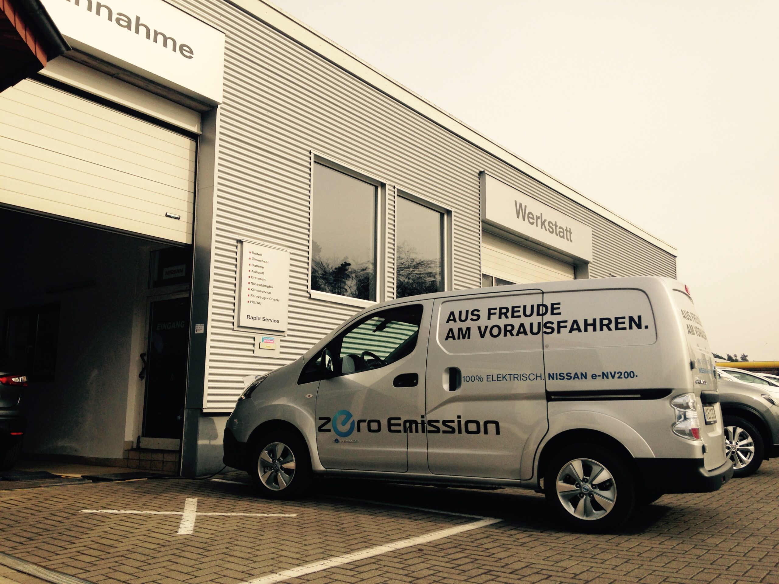 nissan-e-nv200-kostenlos-laden-aktion