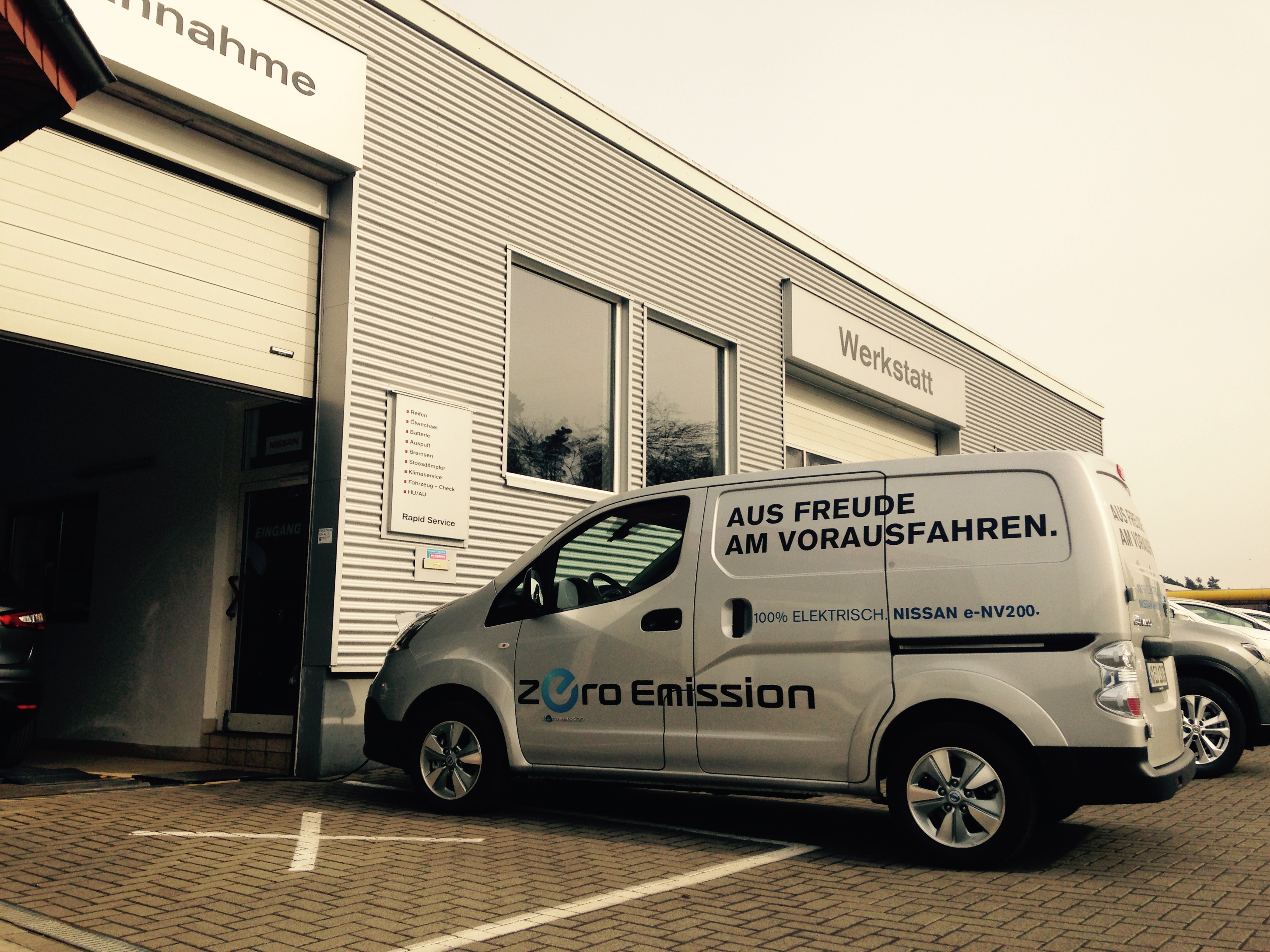 nissan-e-nv200-kostenlos-laden-aktion nissan-e-nv200-kostenlos-laden-aktion