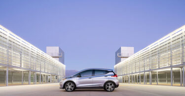 chevrolet bolt ev 02