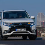 mitsubishi-outlander-phev-2015