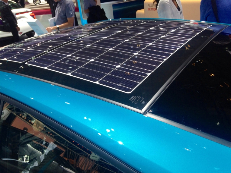 toyota-prius-prime-plugin-hybrid-2016-paris-03