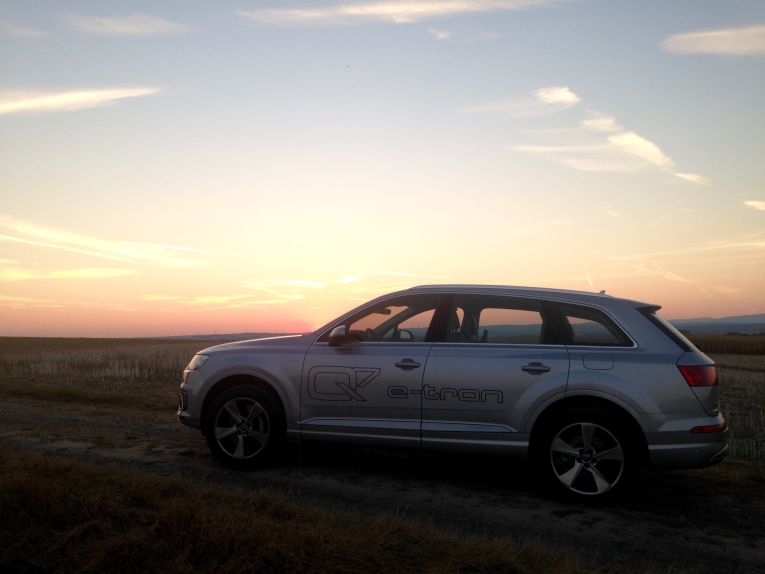 audi-q7-etron-quattro-2016-hybrid-005