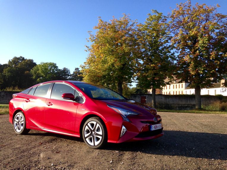 toyota-prius-hybrid-2016-paris-3