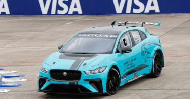 jaguar-i-pace-etrophy-formel-e-season-4-berlin-2018-02