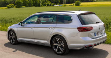 volkswagen passat gte 2019 05 min