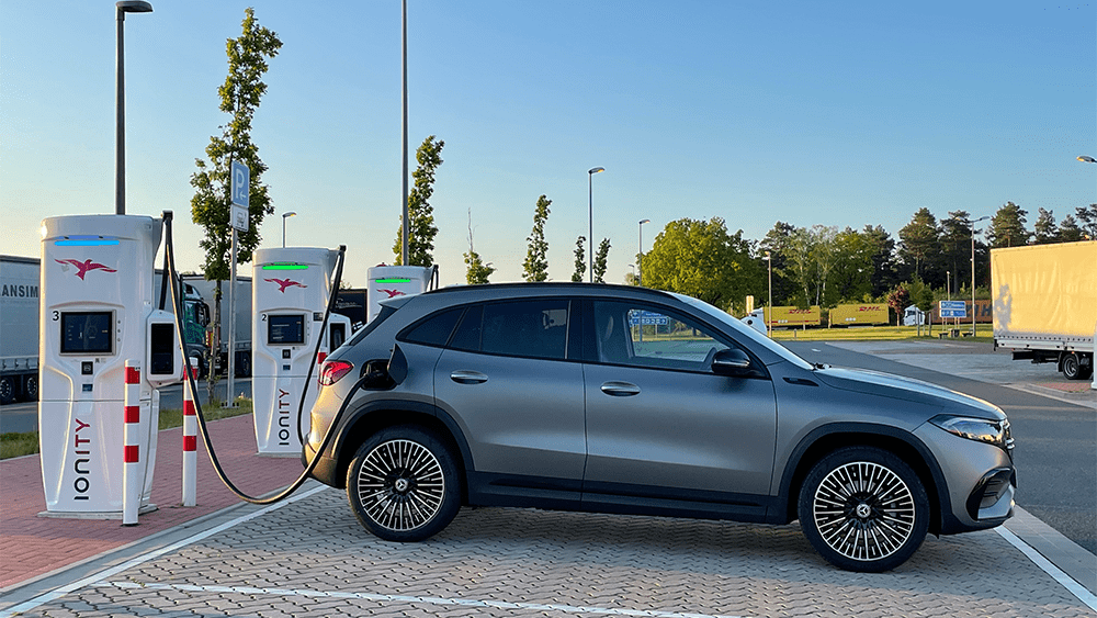 mercedes benz eqa ionity save min